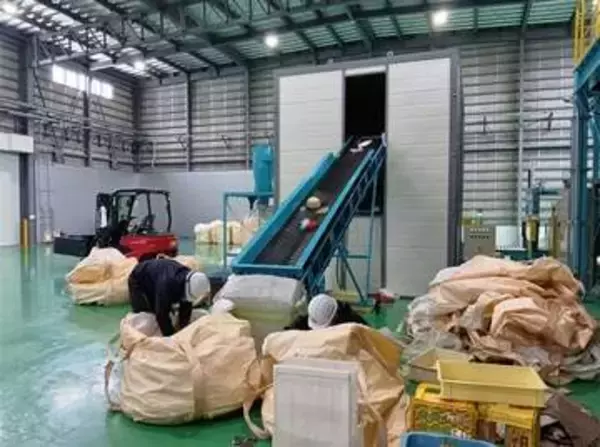 バケツ、CDもプラごみに　新リサイクル工場が稼働　長崎市