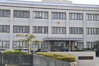 福岡・小郡市で女性が見知らぬ男2人からつきまとわれる　祇園の道路上　男はいずれも40～60代、身長約170㌢、小太り、半袖Tシャツ着用