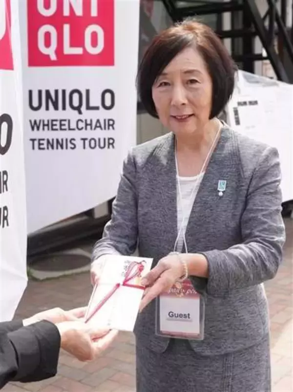 国際車いすテニス大会に2団体が協賛金