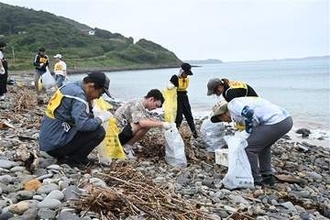 長崎・壱岐でボランツーリズム　200人が海岸清掃と旅を楽しむ