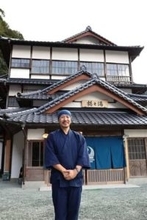 熊本・球磨川温泉の旅館が3度目の再起　経営難、地震、豪雨…全国のボランティアに支えられ再開