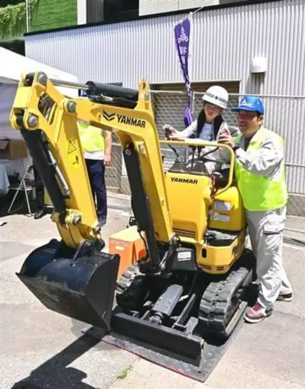 「大きくなったら大工に」　福岡市・天神で児童ら建設業を体験