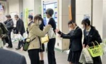 福岡・光陵高生が「ブロッコリー」かけて交通安全啓発　「ヘルメットで『ブロッ』ク　交通事故もう『コリ』ゴリ」