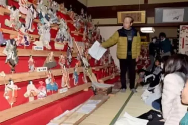 おきあげ人形、自宅で無料公開　大分・日田市の川津さん夫妻　25日まで　「義経千本桜　壇ノ浦」「忠臣蔵」など180点、児童に解説も