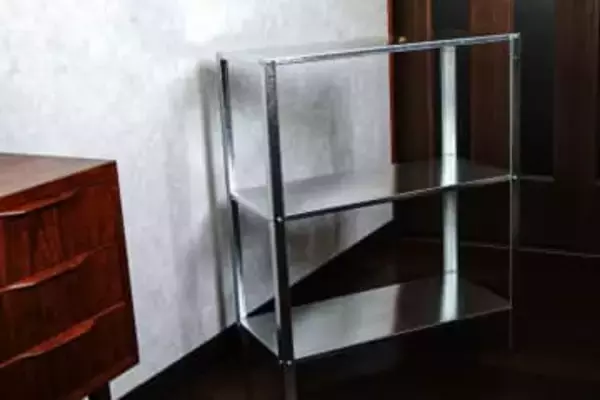 【IKEA】2000円の超リーズナブルなスチール棚「HYLLIS」。組み立てや強度…、使ってみた正直な感想。