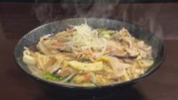 鳥取ご当地、牛骨の旨味を堪能できる牛骨ラーメン専門店！野菜たっぷりのトロっとチャンポン麺も｜鳥取市