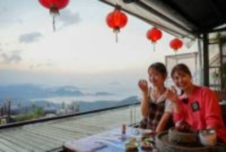 行列のできる茶芸館で台湾茶を満喫。九份の絶景を一望できる特等席があるお店【台湾女子旅】