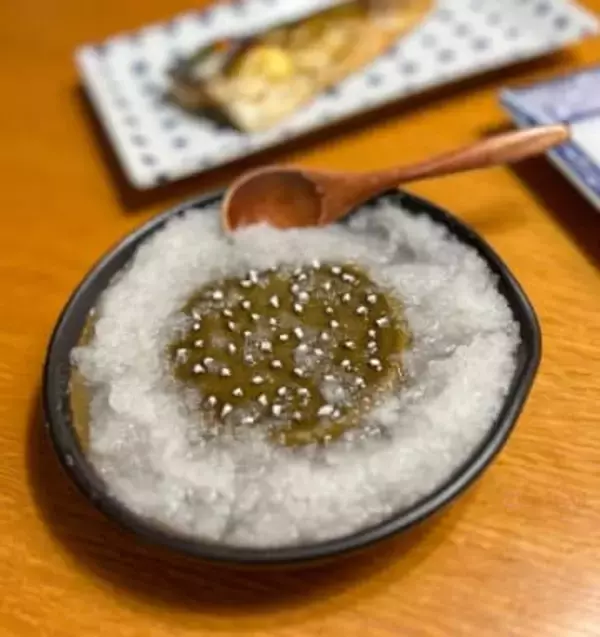 すり鉢・おろし器専門の窯元が作る、軽い力で擦れる「おろし器」。ストレスなしで食卓になじむ可愛いデザイン！｜島根県