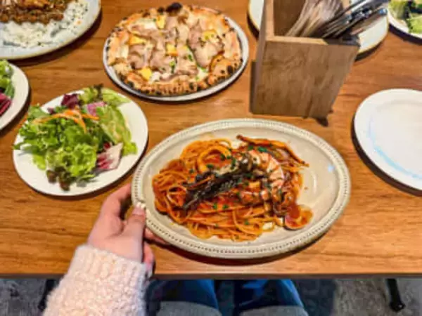 ゆったりランチにおすすめ！本屋さんの中にある“読む・食べる・くつろぐ”が自然につながるカフェ｜島根県松江市