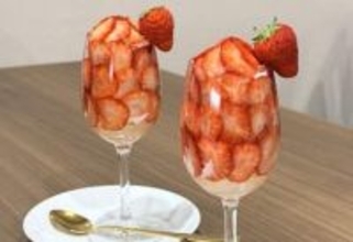 映えパフェから定食まで。アットホームな街の食堂として移転オープン！