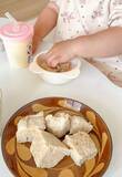 「レンジで簡単！10分で完成！タッパーでできるバナナ蒸しパン♡」の画像1