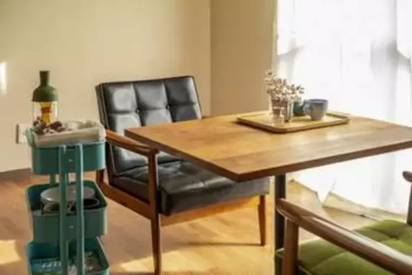 原因は「乾燥」。木のテーブルが最も疲弊している今こそ、春を迎えるお手入れをしませんか？