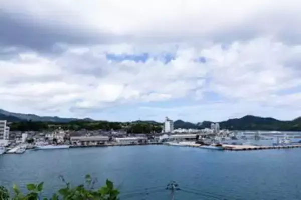 ハンバーグ師匠が島根・隠岐島に上陸。明るくてクセ強めの島民が育んだ「ガラパゴスグルメ」とは？