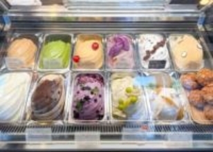 日本の”はわい”で食べる彩り豊かなジェラート。ドライブ途中に寄りたい、道の駅にあるハワイアンなお店|鳥取県湯梨浜町