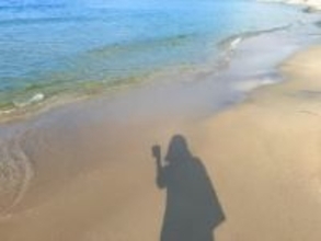 まるで絵画のような世界が広がる特等席。青い海を眺めながら楽しむモーニング！|鳥取県湯梨浜町