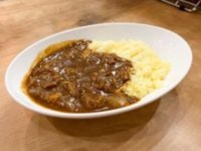鳥取駅近くの薬膳カレーのお店！10種以上から選ぶお好みスパイスで自分にぴったりの味を探せる｜鳥取市