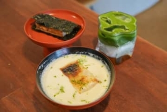 冬限定あまじょっぱい「白いおしるこ」が登場！点てたての本格的日本茶が味わえる和モダンなカフェ｜鳥取県若桜町