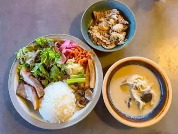 ガレージを改装した店内で、山陰の日本酒とローカルな食事の新体験を！｜島根県出雲市