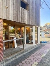 皆生温泉街の癒し空間カフェ。〈hint〉のご褒美プリンアラモード