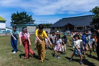 ガンバレルーヤが大山町でまーちゃんが育った保育園に凱旋！『出汁マイスター』が作る創作フレンチに感動！|大山町