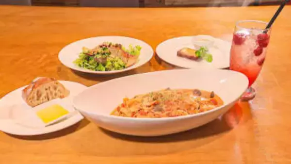 24通りにカスタマイズできるパスタと肉汁溢れるハンバーグが大人気！若手料理長の工夫が光る絶品料理｜米子市