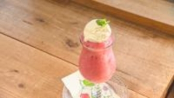 イチゴ農家によるイチゴ尽くしの喫茶店。濃厚ないちごをまるごと味わうドリンク「飲むいちご」！｜安来市