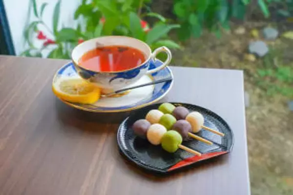 鳥取の定番土産、明治生まれのロングセラー「打吹公園だんご」。本店併設の喫茶ではお団子サービスも！｜鳥取県倉吉市