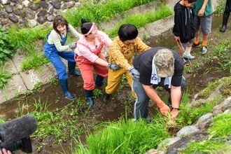 ガンバレルーヤが老舗割烹で牛鍋を堪能♪新オープニングもお見逃しなく！|真庭市