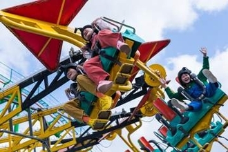 岡山が誇る遊園地「ジョイフルパーク」でガンバレルーヤが大絶叫！|真庭市