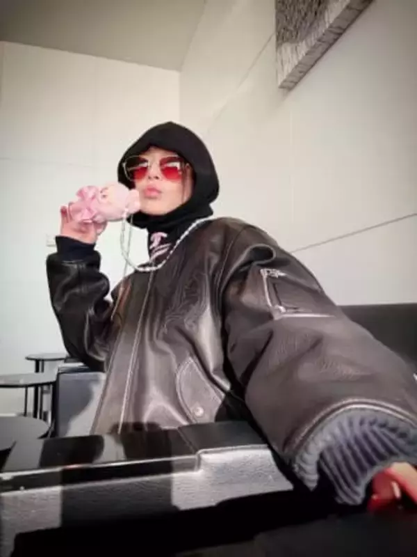 涙にじむウィンクショット…浜崎あゆみ最新ショットに大反響「鳥肌たった」「未来は不安じゃない」「そのマインド大好き」