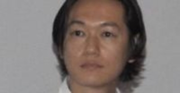 井浦新、51歳の激変〝コーンロウヘア〟披露にSNS驚愕「ふわぁっ⁉︎」「えっ、驚きのヘアスタイル」「ARATA時代の新さん」などの声