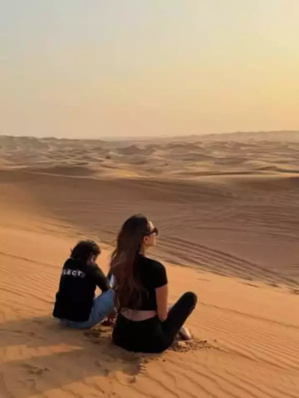 「安心を感じて」4児の母、40歳で初孫...中東情勢悪化でドバイから緊急帰国のMALIA.無事を報告＆帰国途上ショットに「子供抱えてほぼ1人で...」