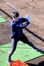 現役ドラフトで新加入の西武・茶野篤政が目指す〝打破〟「より強い打球を打てるように」球団施設で練習