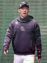 「1点じゃなくて2、3点取れるように」ソフトバンク長谷川勇也打撃コーチ　V3への〝全新打線〟のキーマンは？「出塁する能力が高い選手なので」