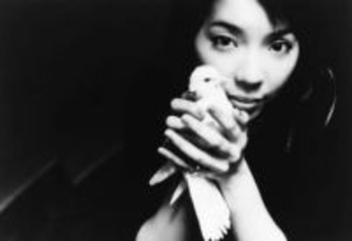 「30年!? ウソやろ!?」「びっくりした」難病乗り越えた51歳岡本真夜の近影に反響「泣きながら元気もらいました」