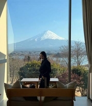「どうなってんのよ！」玉城ティナ〝最新ショット〟に反響続々「別人みたい」「いろいろと期待してしまうぞ」