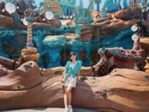 「行列ができそう」ペルー出身女優〝売り子〟ショット公開、28歳宮平ローレンスに脚光「こりゃ、みんな頼んじゃうね」「絶対買う」