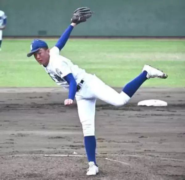 「今までだったらそのまま終わっていた」4点差一時逆転も…飯塚驚異の粘りも延長競り負け4強ならず【高校野球春季九州大会】