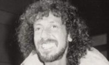 「がんばれ！がんばれ！」ステージ3のがんで20キロ減も…ラモス瑠偉さん〝満面笑みの最新ショット〟に「いつもアクティブでとてもエネルギッシュ！」「元気そーですね」の声