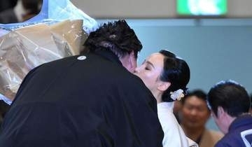 「ビビった！！」女将とタイ旅行の元照ノ富士・伊勢ヶ濱親方に反響「支えた奥さんも素晴らしい」
