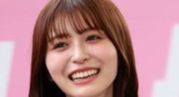 「ぎゅん詰め」長濱ねる〝ピタピタ衣装〟にファン騒然「ビックリした」「ぐぬ…」「これくらいピタピタならユニフォーム掴まれないな」