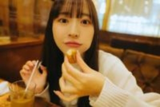 「見ていいやつ？(笑)」素肌に〝激短＆網目デカ〟セーター「ヤバすぎるよ、高崎かなみ!」大胆ショットが話題「透け透けやん」