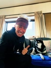 「お父さんデレデレ」マーク・パンサー〝娘の運転でドライブデート〟に反響「娘さん、横顔がステキ」「娘に運転してもらうって幸せですよね」