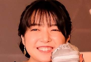 「久々に姉妹並んで…」〝最強姉妹〟上白石萌音2ショットに「貴重な写真」「姉妹最高のVサイン」