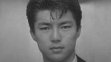 「中間徹」でデビューから40年…〝激渋〟60歳仲村トオルが衝撃の近影「…還暦なの？」「今や押しも押されぬ名優」〝芸名の由来〟も告白