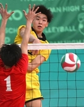 高校3冠目指す鎮西がストレート勝ちで5大会連続の8強　準々決勝は東山、国スポ決勝の再戦【春高バレー男子】