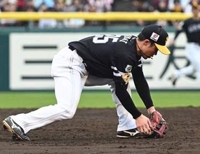 V3ソフトバンクの守備陣がまさかのエラー連発…庄子雄大＆牧原大成の二遊間がピンチ招き失点