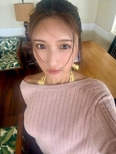 軽トラ女子・三田悠貴〝素肌にぴたぴたワンピ〟に「心臓止まるかと」「限界突破してるやん」の声
