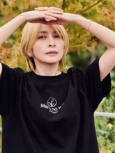 黒髪で〝スケスケ〟ドレス…46歳・奥菜恵「仕事納め」妖艶ショットに反響「わー！」「しっとり」「貫禄漂ってます」