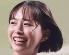 〝激レア！〟井桁弘恵〝大胆背中空きショット〟にファン騒然「強烈」「惚れ惚れする」「せ、せ、背中〜」